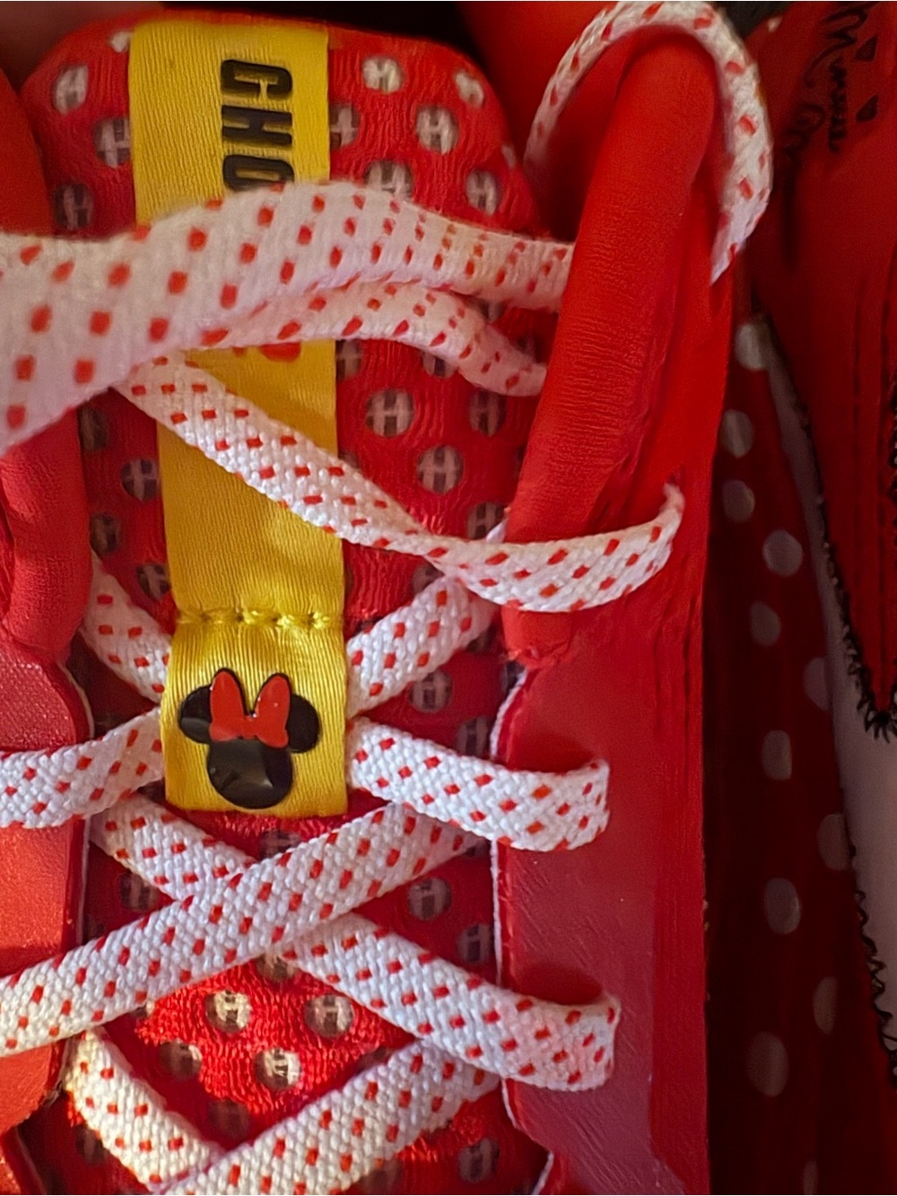 Ghost Max 2 Minnie Mouse Brooks Red and White Polka Dot Running Shoes Collector - Picture 3 of 6